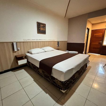 Wisma Madagaskar Palangka Raya エクステリア 写真