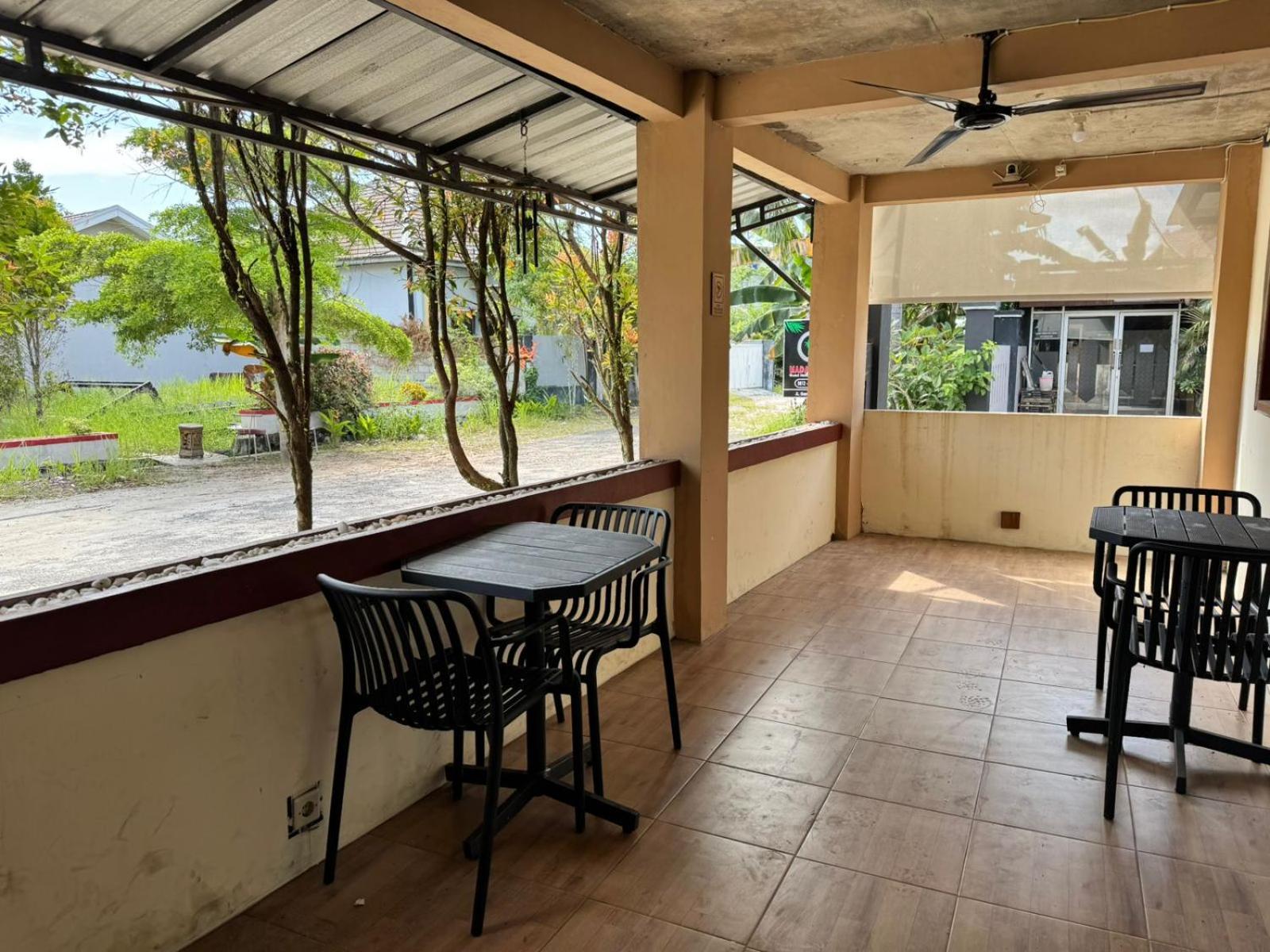 Wisma Madagaskar Palangka Raya エクステリア 写真