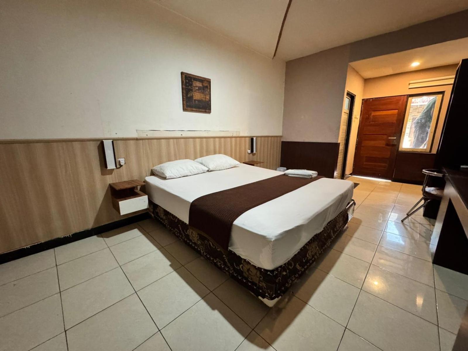 Wisma Madagaskar Palangka Raya エクステリア 写真